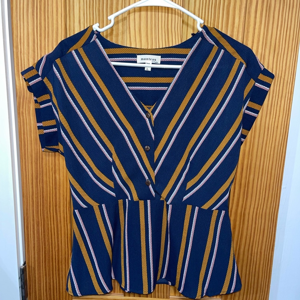 Short sleeve blouse